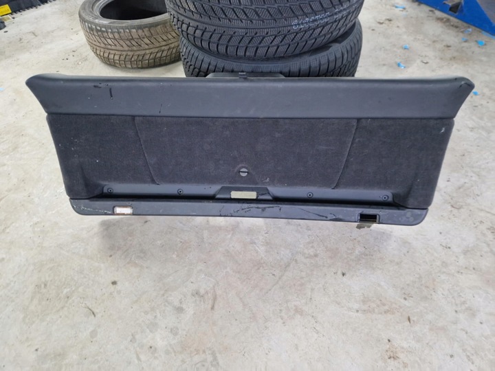 фото №1, Обивка крышки багажника audi a6 c6 4f9867979 ролета