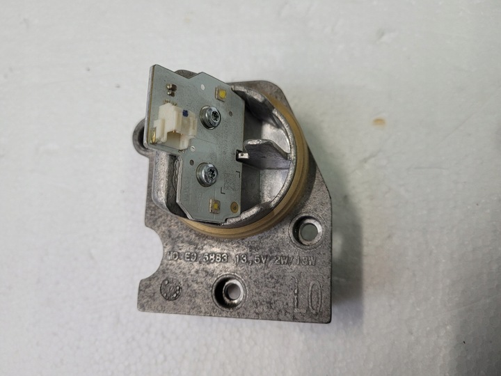 фото №1, Bmw 5 f10/11- модуль лампи led md e9 5883