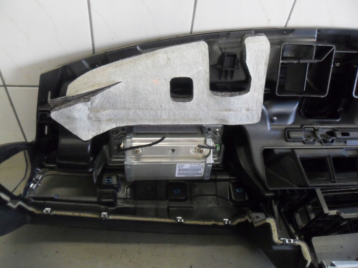 фото №14, Bmw 3 e90 08 консоль панель раздаточная ремни натяжители перед подушка безопасности европа