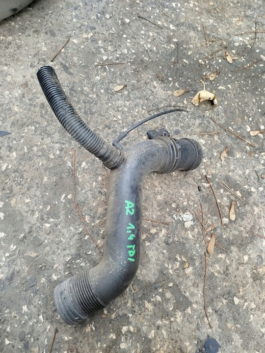 фото №1, Труба шланг турбины audi a2 1.4 tdi 8z0129658e