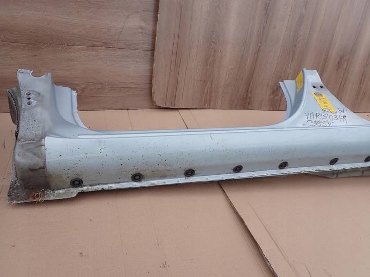 фото №7, Toyota yaris i 99-05 поріг лівий