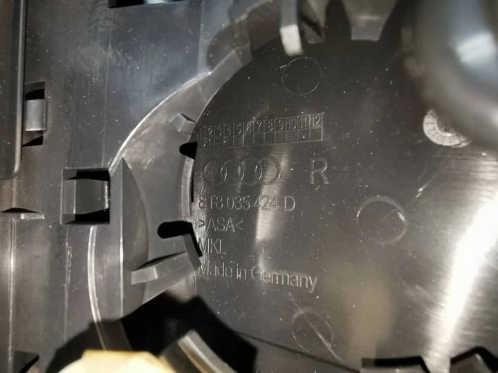 фото №1, Захист динаміка трикутник праві audi a5 8t 8f 8t8035424d all/f/7