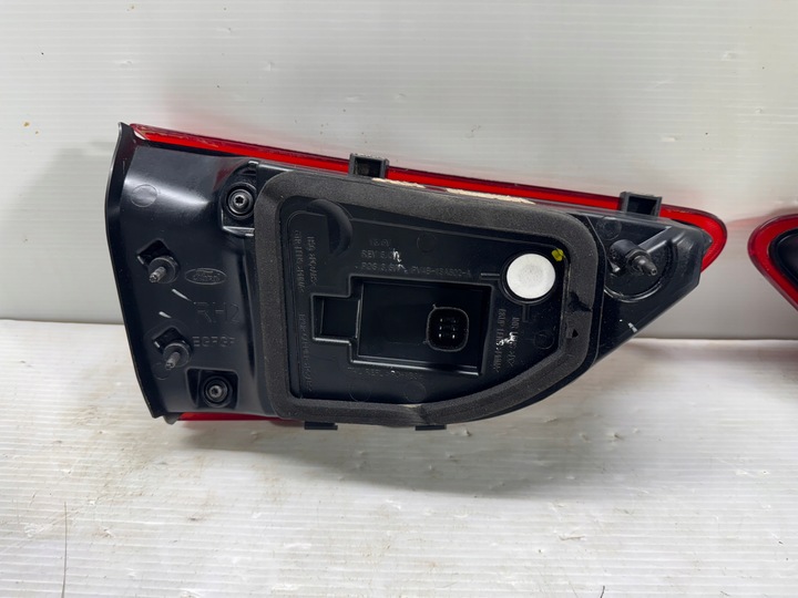 фото №9, Ford kuga mk3 рестайлинг ford втулка стабилизатора лампа задняя левая правая левый правые зад