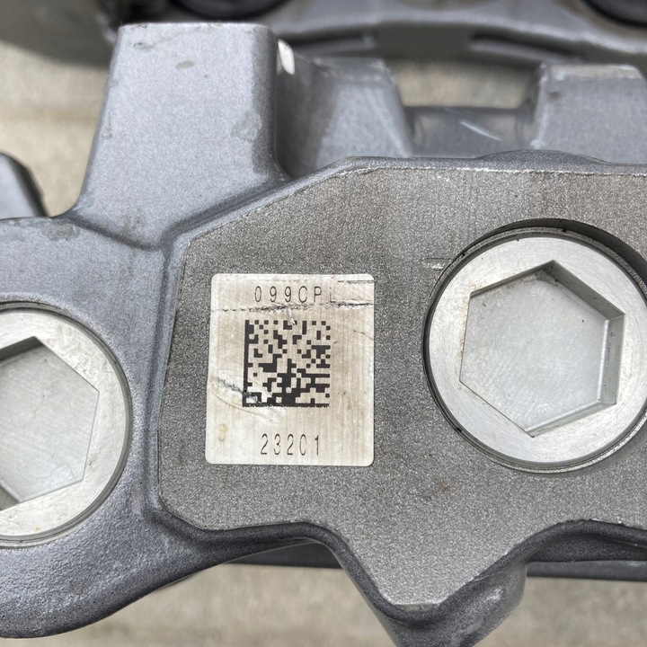 фото №10, Mercedes w206 amg c63s супорт гальмівний лівий перед 099cpl / 23201