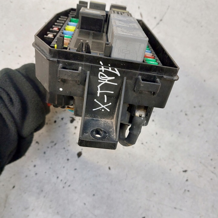 фото №10, Jaguar x-type коробка запобіжників 4x43-14a073bf 518812300