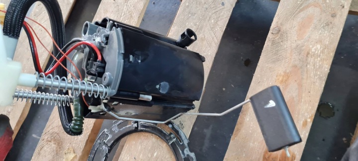 фото №11, Maserati quattroporte vi помпа топлива бак бензин 3.8 v8 670030756