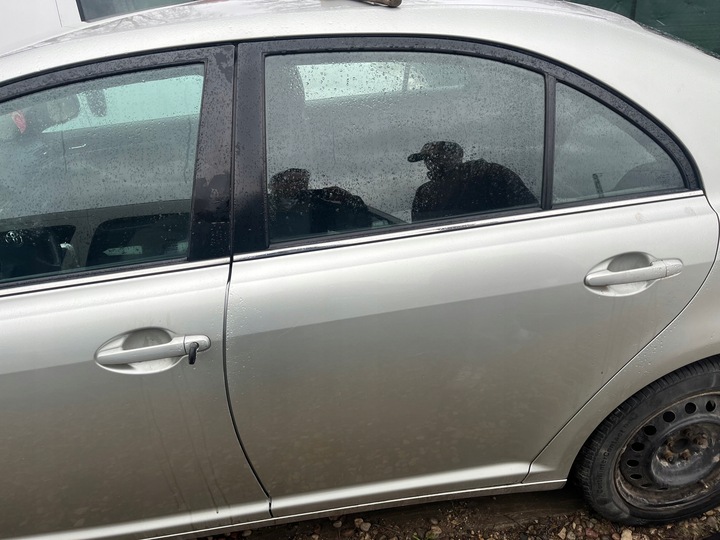 фото №2, Toyota avensis t25 двері ліві задні зад 1c0