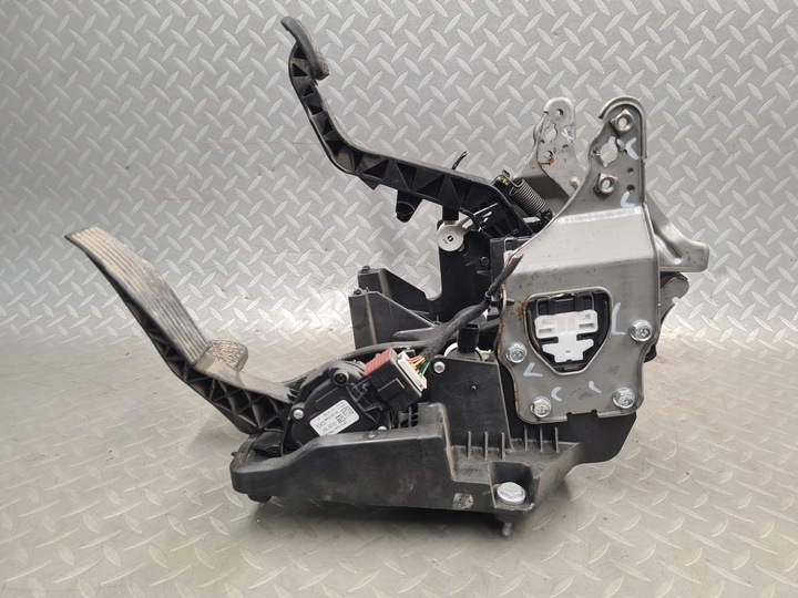 фото №8, Педали педаль газа тормоза opel insignia a 13228168 европа комплект