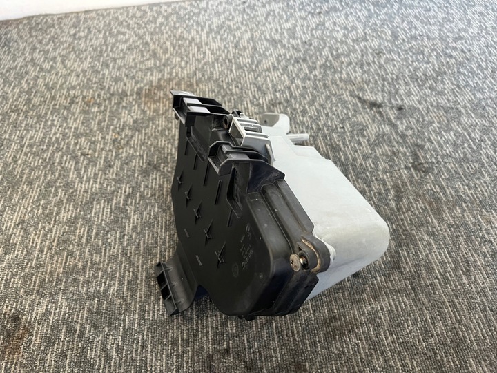 фото №14, Audi a7 c7 s line 3.0 tdi 2011r корпус крышка коробка предохранителей оригинал