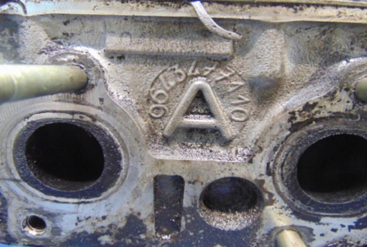 фото №7, Citroen c3 1.4 головка двигуна 9643477110