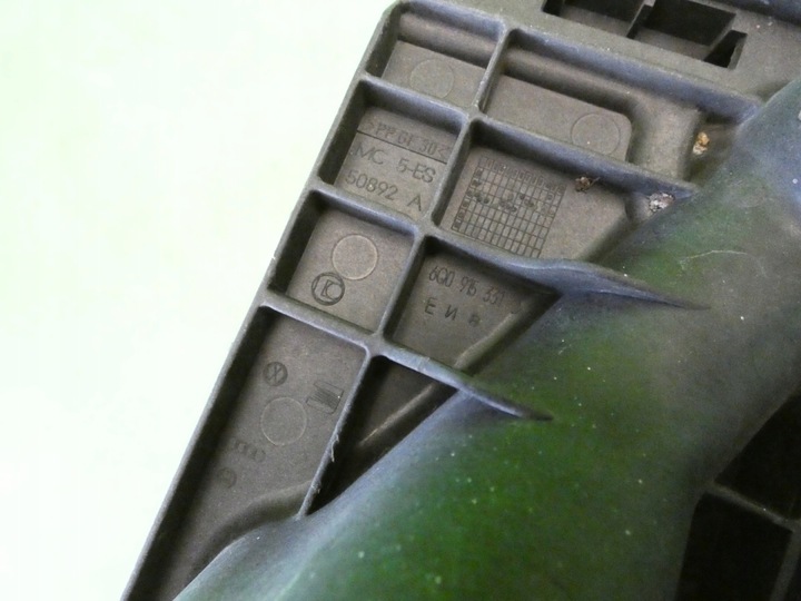 фото №7, Корпус основание акумулятора 6q0915331 seat ibiza iii 6l 1.2 12v 02-05
