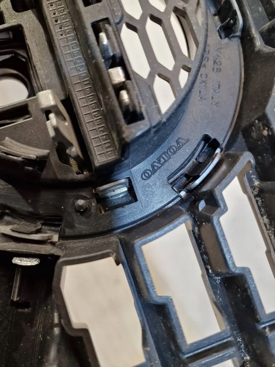 фото №10, Volvo xc60 ii r design решітка решітка радіатора перед бампера