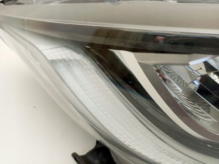 фото №9, Toyota yaris iv 4 20- фара повний led передня права праве перед