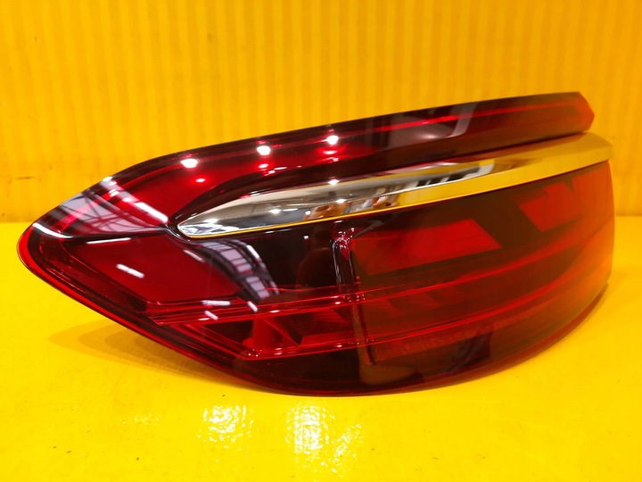 фото №1, Audi a8 d5 лампа зад левая oled matrix 4n0945207m