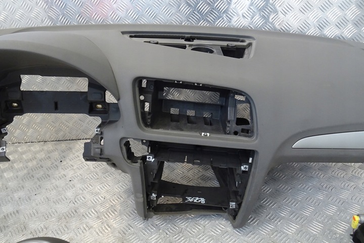 фото №5, Audi q5 8r - панель раздаточная подушки ремни