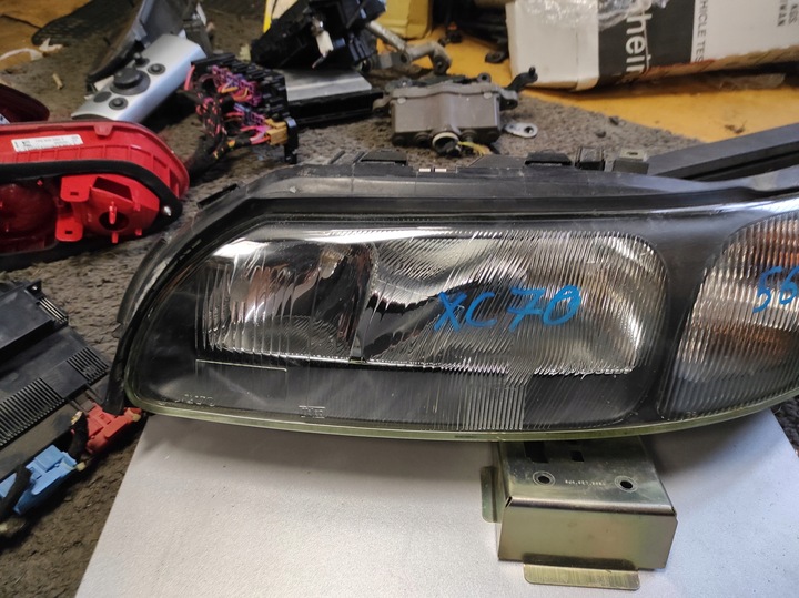 фото №14, Лампа передняя перед левая volvo v70 ii европа 89006878