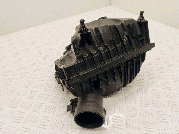 фото №8, Корпус фильтра воздуха bmw 2 active tourer f45 8570107 2.0l дизель