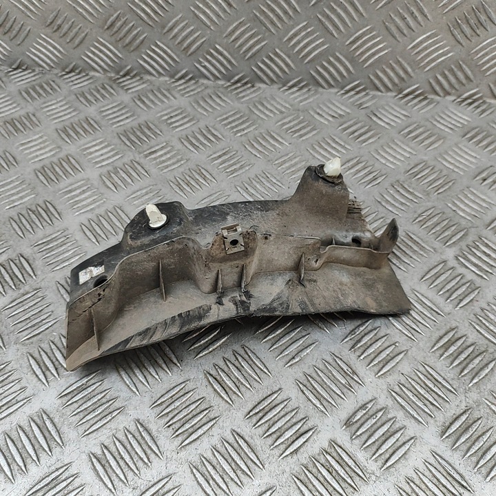 фото №6, Audi q4 sportback e-tron 2024 левая сторона брызговики задние