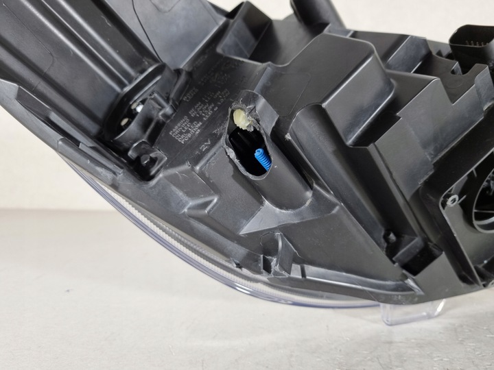 фото №14, Ford fiesta mk8 st полный led лампа левая правая перед