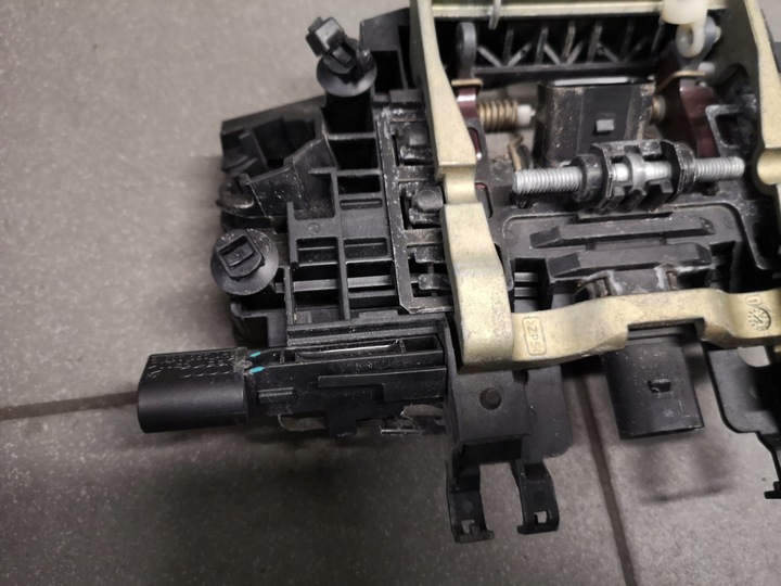 фото №7, Ручка дверь правых audi a8 d3 kessy бордовая