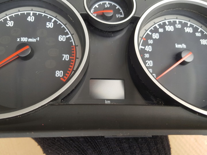 фото №8, Спидометр приборы opel zafira b astra h 1.4 1.6 1.8 бензин 13267542 исправный
