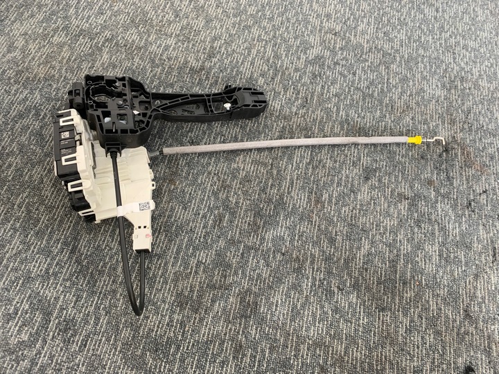 фото №1, Mercedes sprinter w907 311 замок трос каркас двері праві перед оригінал