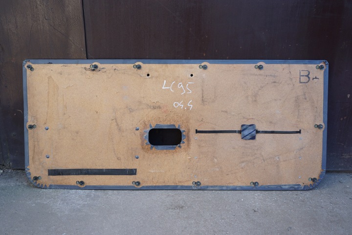 фото №6, Toyota land cruiser 90 95 боковина оббивка кришки багажника 96-02r