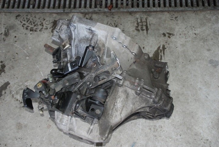 фото №7, Toyota avensis t27 рестайлінг 11-14 коробка передач коробки передач f1