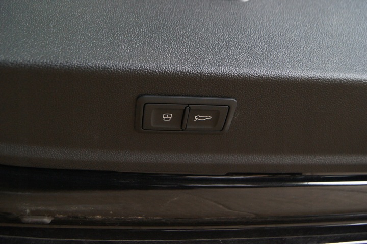 фото №11, Audi a3 8y s-line зад кришка лампи бампер ly9t