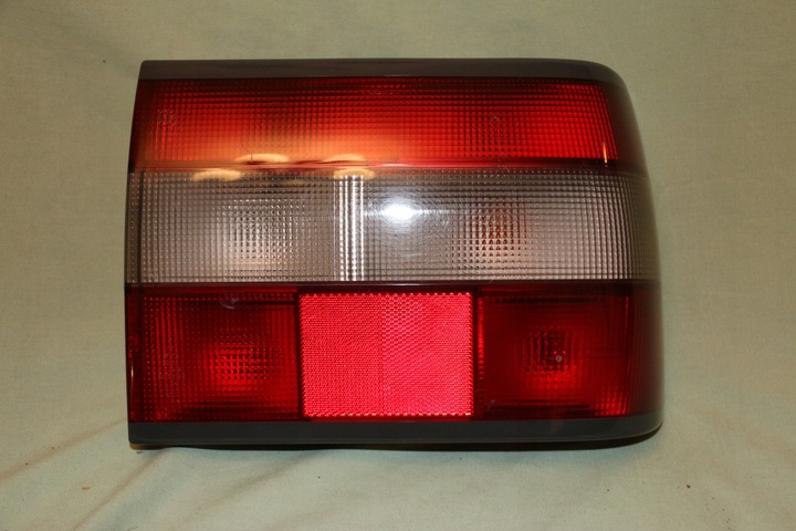 фото №7, 9133723 9133721 лампа задняя правая volvo 850 оригинальная valeo красивая лампочки