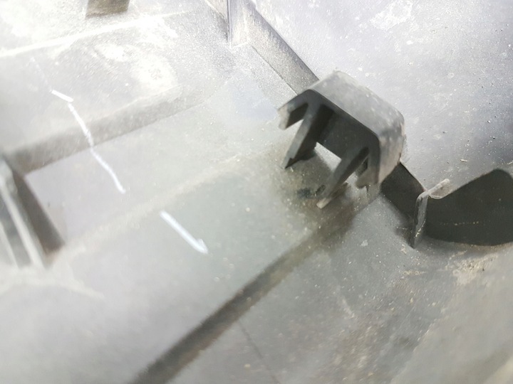 фото №11, Hilux 15-18 градус накладка захист бампер зад