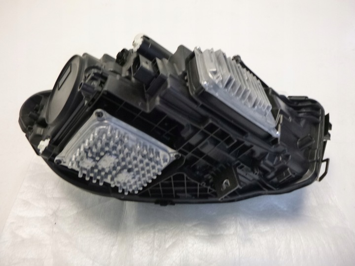 фото №13, Mercedes w177 лампа перед ліва led керована 10 pin