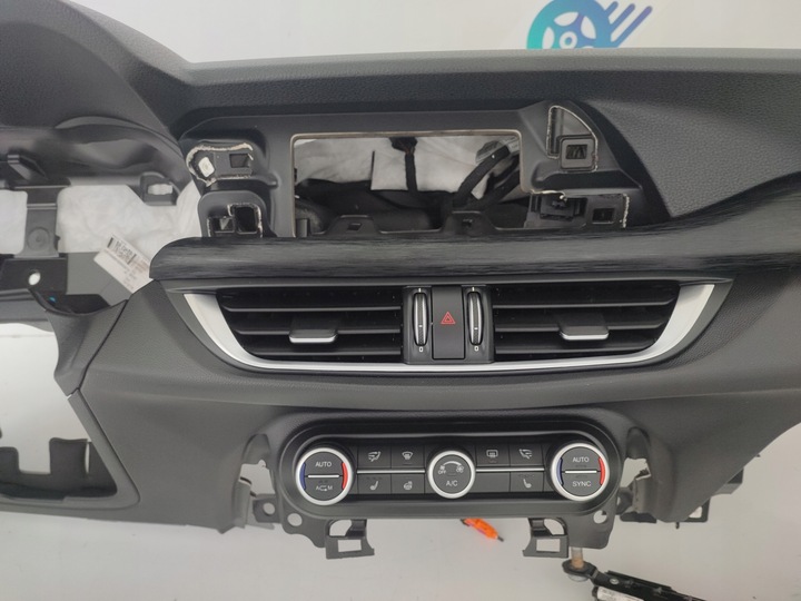 фото №7, Панель консоль подушка безпеки подушка ремені датчик alfa romeo stelvio