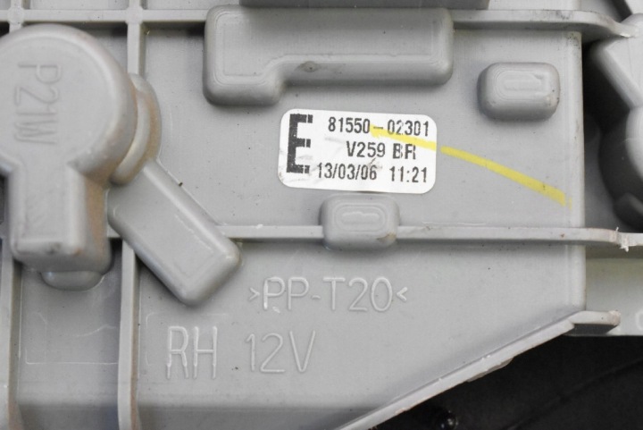 фото №7, Фара правая зад задняя toyota corolla ix e12 5d hb рестайлинг 03-07