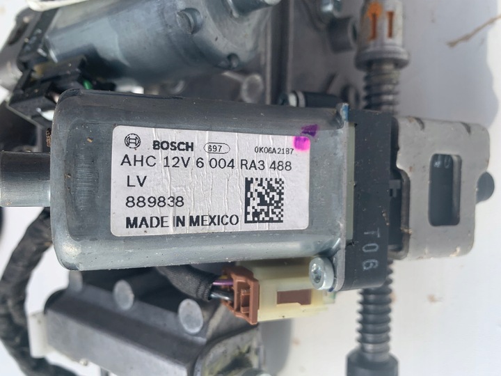 фото №6, Tesla модель 3 2021 рестайлінг колонка кермова 1044811-00-h комплектна usa