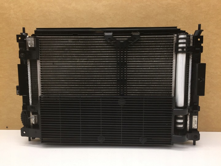 фото №1, C4 picasso ii 1.2 thp радіатор радіаторів вентилятор