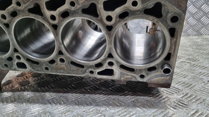 фото №10, Блок  двигуна номінал gk2q6015aa cyf5 transit mk7 boxer jumper 2.2tdci euro5