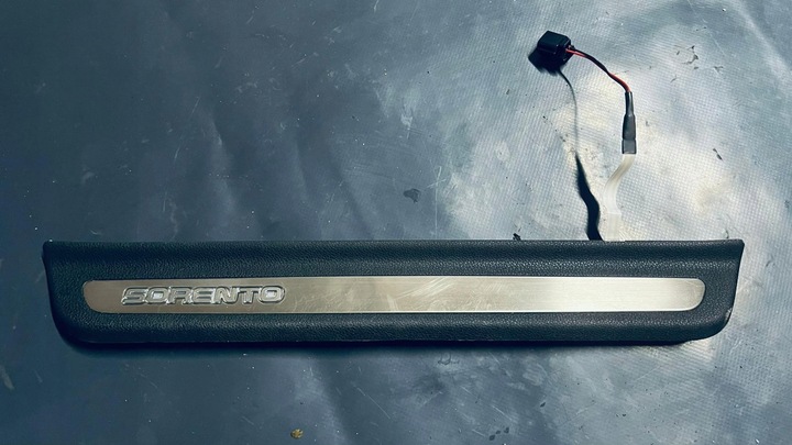фото №1, Kia sorento iii планка порогова накладка порога перед led права