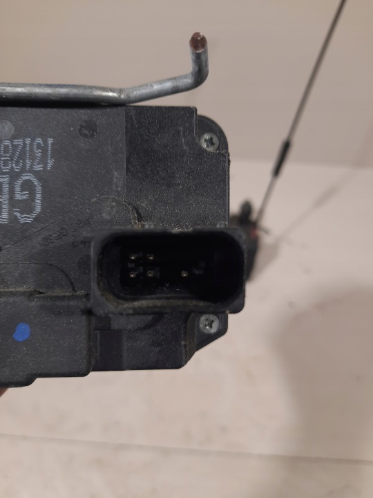 фото №4, Замок двері праві зад opel astra h 5 pin
