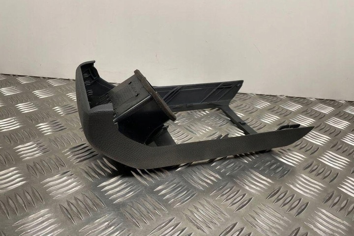 фото №8, Задняя решётка вентиляционная vw 1k0819203a 1.98l бензин 2007