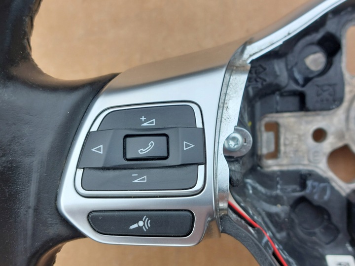 фото №16, Кермо шкіра стьобана зрізана vw scirocco iii golf vi gti 1k8419091t