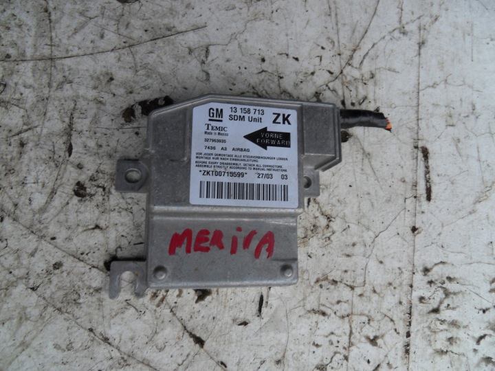 фото №13, Opel meriva a 02-05 торпедо консоль подушки комплект