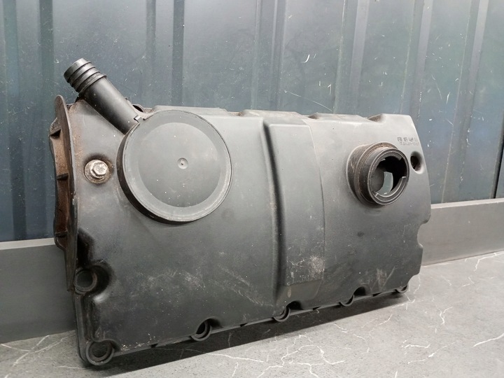 фото №1, 038103475s крышка клапанов vw passat b5 1.9d