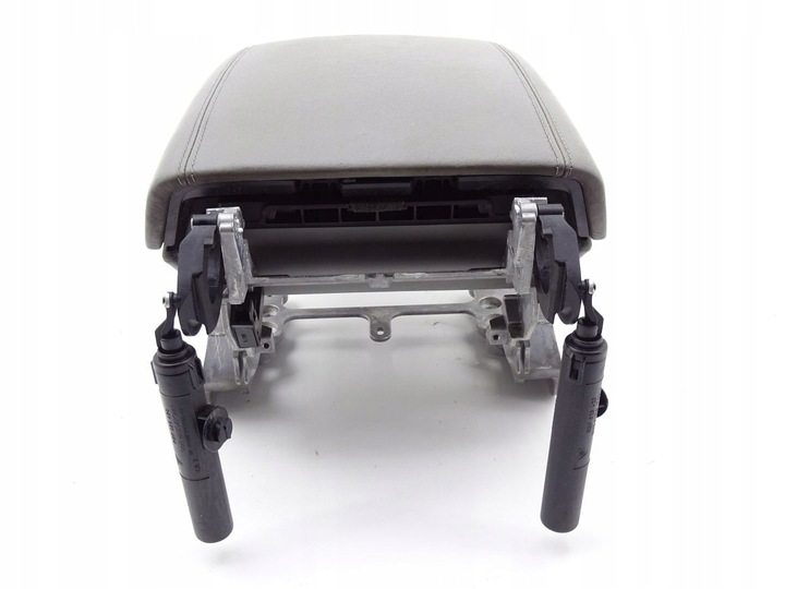 фото №5, Porsche cayenne 02-10 подлокотник