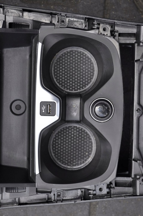 фото №14, Bmw f40 сиденья диван обшивки туннель uk 21r