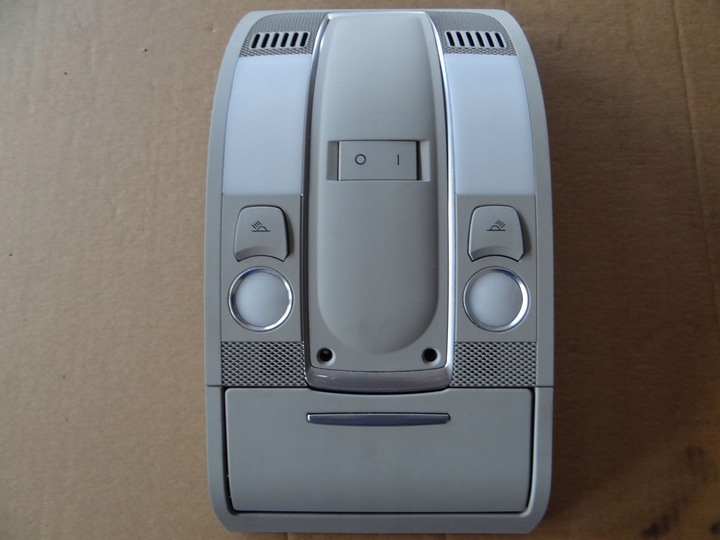 фото №7, Освещение кабины перед audi q7 4l 4l0947135f