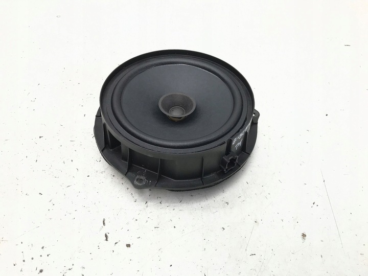 фото №1, Renault scenic e-tech v 2024 динамик дверь зад правые задний 281443585r