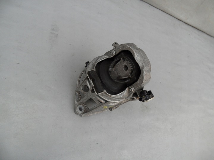 фото №1, Подушка двигателя правая audi q7 q8