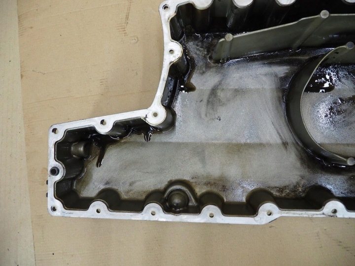 фото №8, Поддон масла нижняя audi a8 d3 6.0 bht 07c103804ag