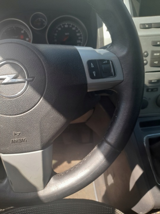 фото №8, Opel zafira b рестайлінг кермо подушка  водія
